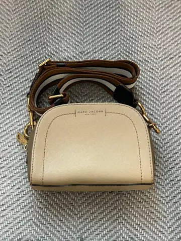 MARC JACOBS 베이지 숄더백