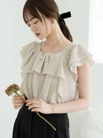 hinari 셔링 프릴 블라우스 라임