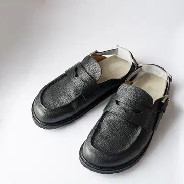 블랙 가죽 샌들 백 스트랩