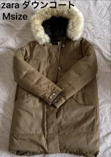 zara 다운 코트 M 사이즈 다운 70% 페더 30% 후드 부착
