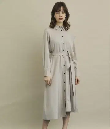 베이지 긴팔 셔츠 원피스 플리츠