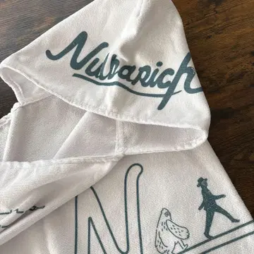 Nulbarich 후드 부착 타월