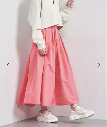 유나이티드 애로우즈 타프타 볼륨 개더 스커트