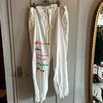 ARMY TWILL 자수 화이트 캐주얼 팬츠