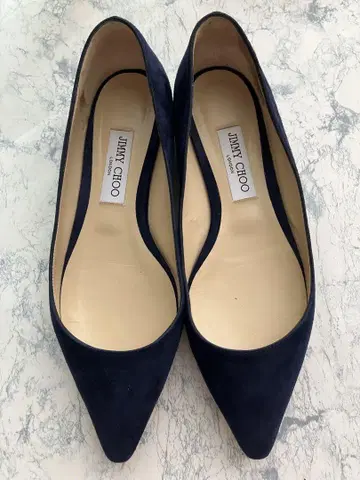 JIMMY CHOO 네이비 플랫슈즈 39 2/1