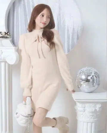 미셸 마카롱 michellMacaron 샤기 니트 미니 원피스