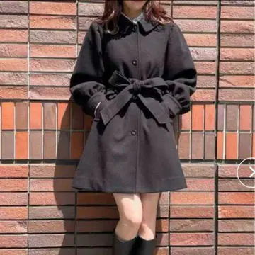 걸리시 볼륨 스테인 코트 MAJESTIC LEGON M