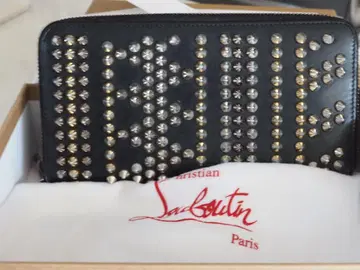 Christian Louboutin 스터드 장지갑