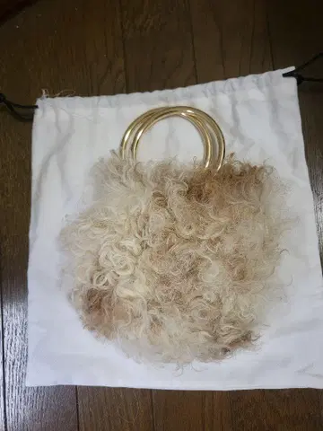 메종보아네 퍼 백
