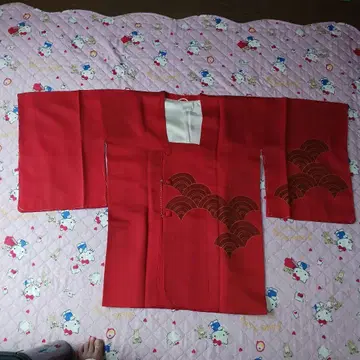 빨간색 겉옷 파도 무늬 자수