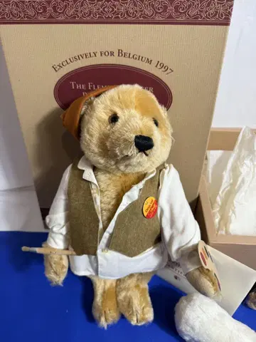 The Flemish Painter Belgel Bear