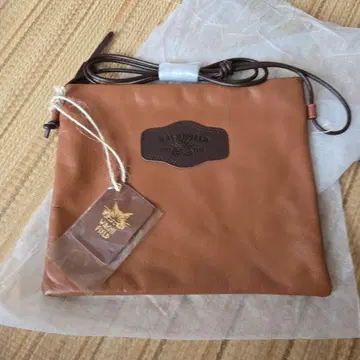 브라운 가죽 숄더백