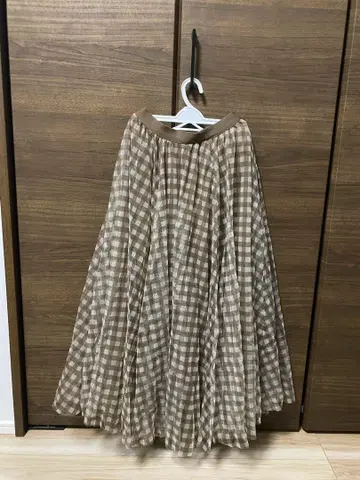 브라운 깅엄 체크 플레어 스커트