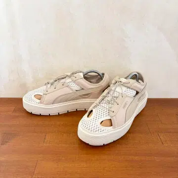 컨디션 최상 푸마 플랫폼 레이스 뮬 25.0cm 866