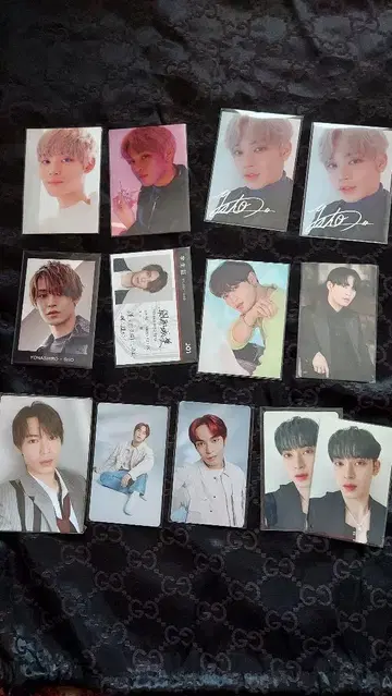 요나시로 쇼 트레이딩 카드 모음