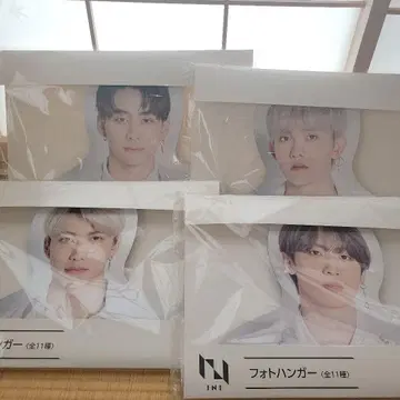 INI 포토 행거