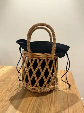 라탄 버킷형 바스켓백 내부 가방 2가지 색상 포함!