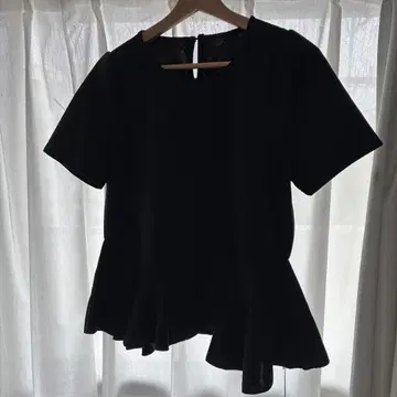 플레어헴 반팔 상의
