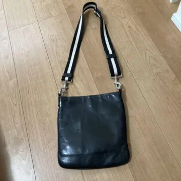 BALLY 숄더백