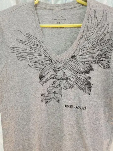 Armani Exchange 그레이 V넥 T셔츠