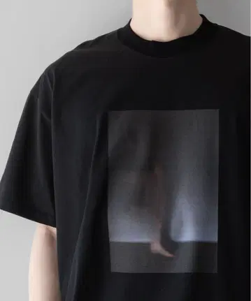 [ stein ] PRINT TEE - BLACK