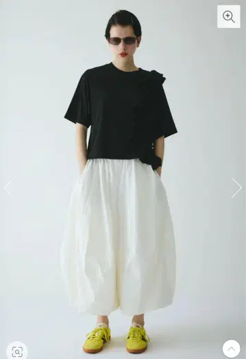 해린 도트 사이의 볼륨 벌룬 팬츠 화이트