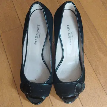 질스튜어트 펌프스