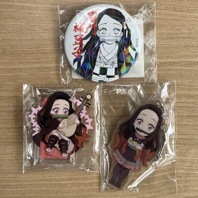 귀멸의 칼날 굿즈: 카마도 네즈코 아크릴 스탠드/키링/캔뱃지