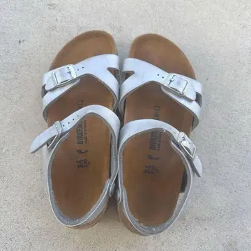 Birkenstock 실버 샌들 22cm