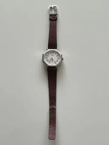 SEIKO 팔각형 쿼츠 손목시계