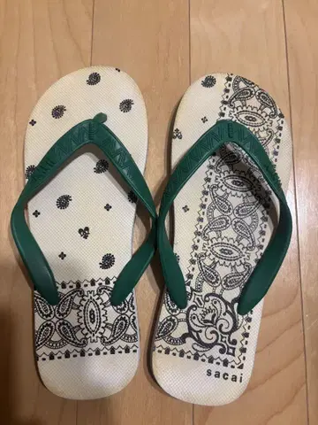 sacai 페이즐리 무늬 비치 샌들