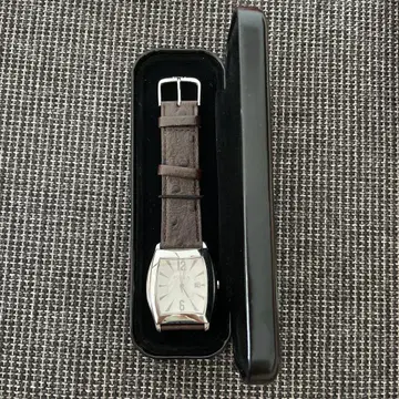 FURLA 브라운 가죽 시계