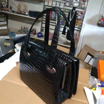 크로커다일 블랙 핸드백