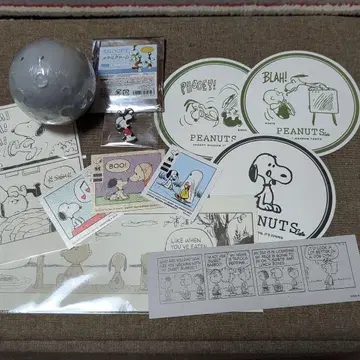 스누피 MUSEUM, 스누피 카페, 가챠가챠, 외