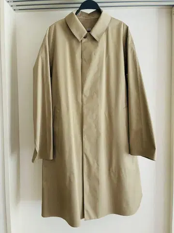 [ 새상품급 ] UNIQLO 블록 테크 스텐카라 코트 XL 베이지 계열