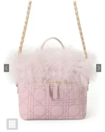 미사용 새상품 퍼 포함 퀼팅 숄더백