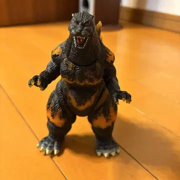 고질라 피규어 블랙과 오렌지 약 15cm