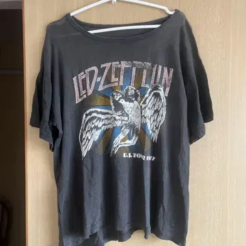vintage LED ZEPPELIN 1977 투어 t셔츠 파키면
