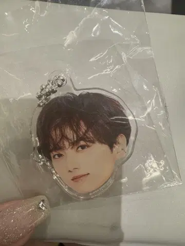 INI 오자키 타쿠미 얼굴 아크릴 키링 캡슐 토이 가챠