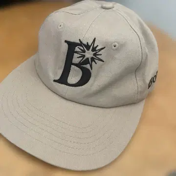 Bott 캡 베이지 자수 로고 모자