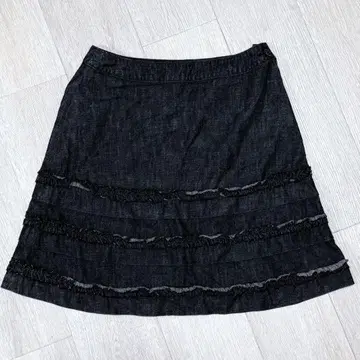 블랙 데님 프릴 스커트
