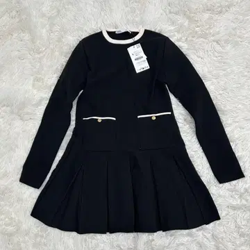 미사용 새상품 ZARA 자라 미니 기장 플리츠 니트 원피스 블랙
