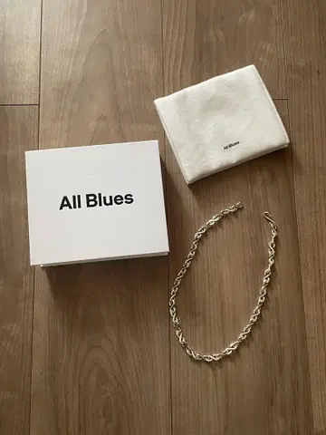 All Blues s 실버 목걸이