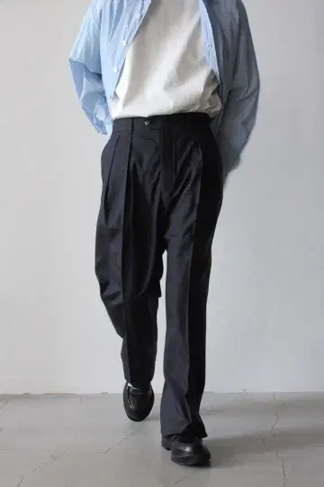 NEAT 실크 슬랙스