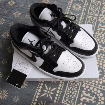 wmns jordan1 low black white 27.0