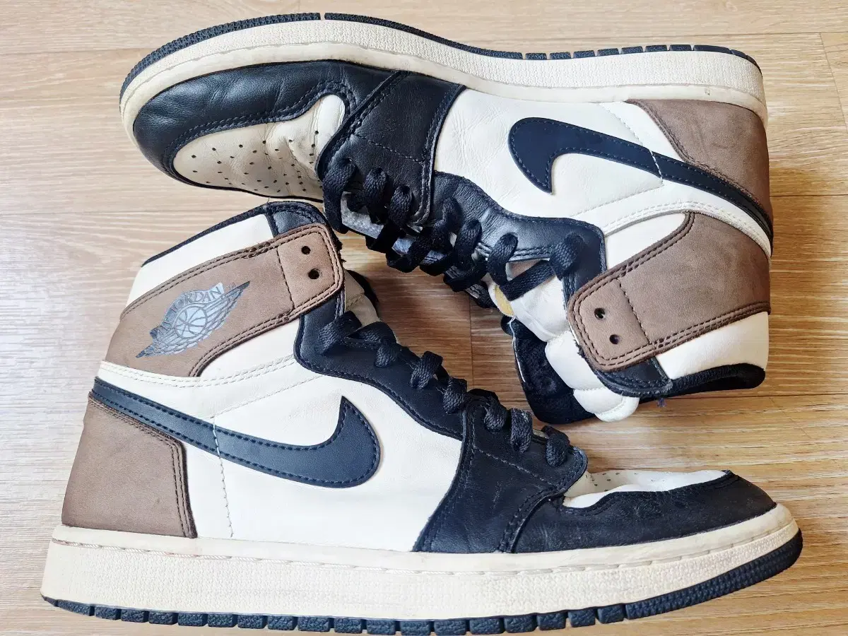 Nike Air Jordan 1 Retro High OG Black Mocha Authentic Sneakers Basketball Shoes