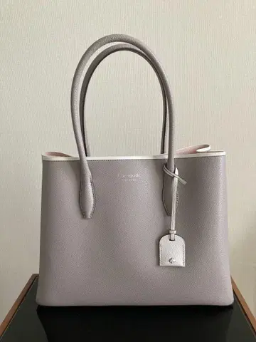 [새상품급] kate spade 그레이 가죽 백