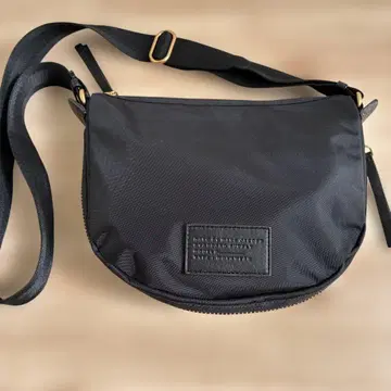 MARC JACOBS 숄더백 블랙