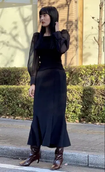 fray.id 오간자 슬리브 니트 & 머메이드 스커트 셋업