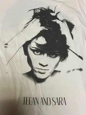 TEGAN AND SARA HEARTTHROB 셔츠